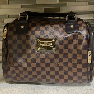 Cute checker pattern purse